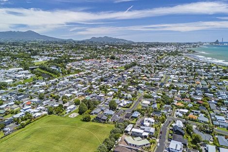 Photo of property in 8 Chatswood Grove, Fitzroy, New Plymouth, 4312