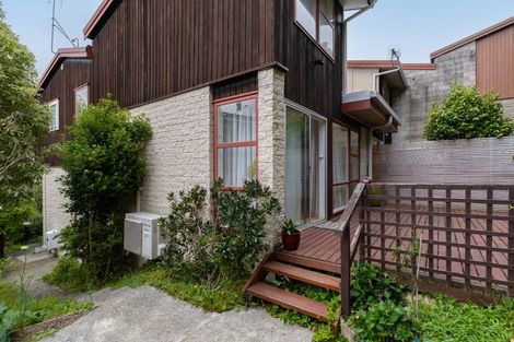 Photo of property in 99a Churton Drive, Churton Park, Wellington, 6037