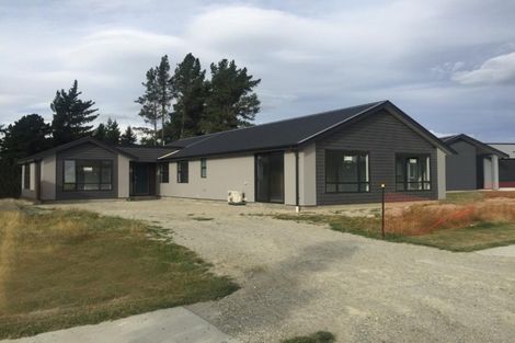 Photo of property in 38 Mount Creighton Crescent, Wanaka, 9305