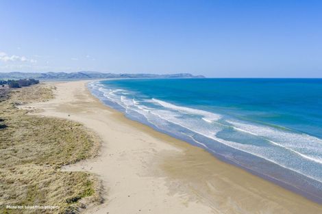 Photo of property in 9 Ohinemuhu Road, Porangahau, 4293