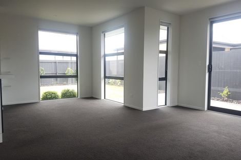 Photo of property in 22 Flint Road, Rolleston, 7614