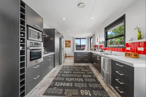 Photo of property in 28 Kingsford Street, Bell Block, New Plymouth, 4312