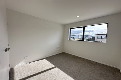 Photo of property in 15b Poruru Close, Papakura, 2110