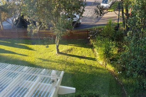 Photo of property in 28 Sunward Rise, Glenfield, Auckland, 0629