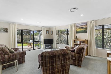 Photo of property in 12 Moy Place, East Tamaki Heights, Auckland, 2016