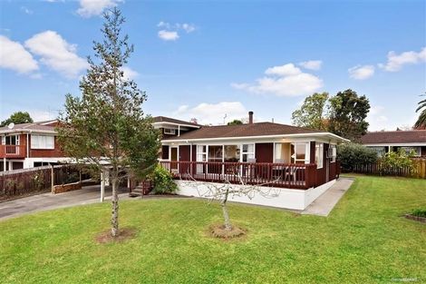 Photo of property in 46 Miltonia Avenue, Te Atatu South, Auckland, 0610