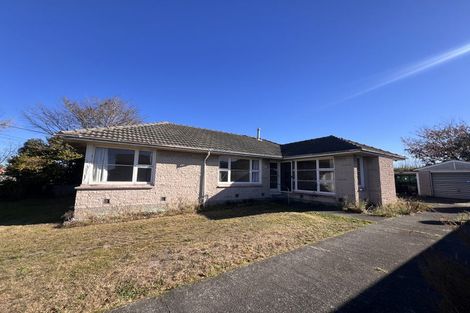Photo of property in 21 Sandown Crescent, Aranui, Christchurch, 8061