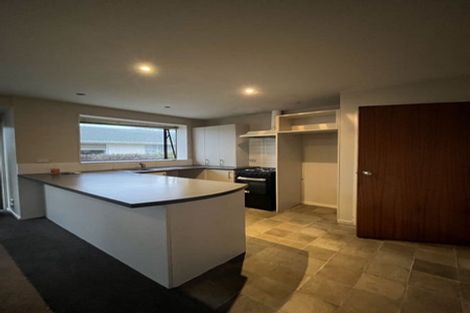 Photo of property in 2 Lodge Place, Ilam, Christchurch, 8041