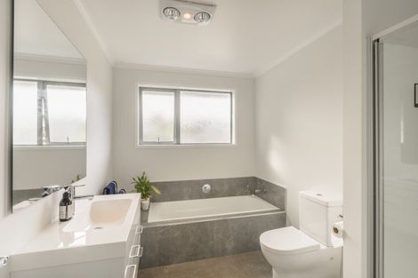 Photo of property in 27a Oriwa Street, Waikanae, 5036