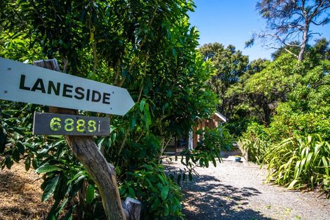 Photo of property in 6888i Christchurch Akaroa Road, Takamatua, 7581