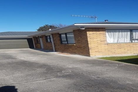 Photo of property in 12a Somerset Crescent, Highbury, Palmerston North, 4412