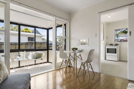 Photo of property in 2/105 Astley Avenue, New Lynn, Auckland, 0600