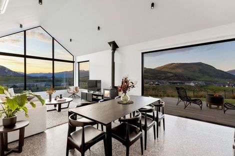 Photo of property in 3 Wanderer Lane, Jacks Point, Queenstown, 9371
