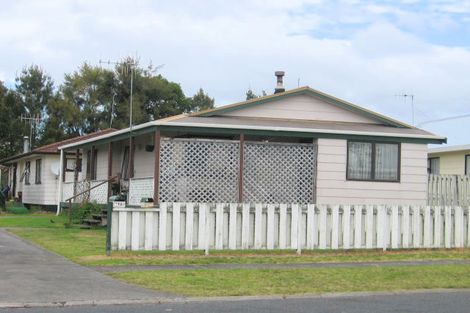 Photo of property in 116b Charleston Avenue, Whangamata, 3620