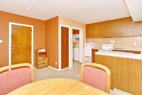 Photo of property in 1 Larkhill Place, Russley, Christchurch, 8042