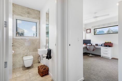 Photo of property in 12 Orford Drive, Jacks Point, Queenstown, 9371