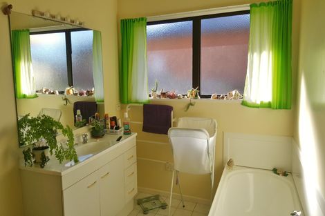 Photo of property in 2 Rata Avenue, Huntly, 3700