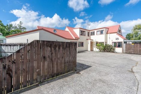 Photo of property in 23 Knighton Road, Hillcrest, Hamilton, 3216