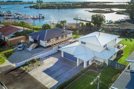 Photo of property in 3 Gladstone Street, Westport, 7825