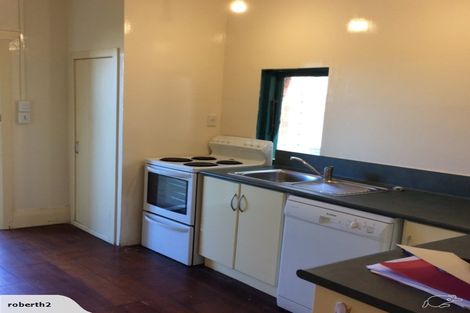 Photo of property in 17 Hargreaves Street, Mount Cook, Wellington, 6021