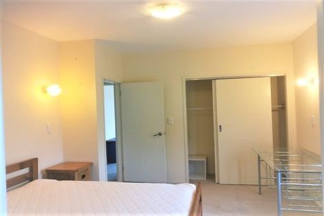 Photo of property in 5 Fowler Street, Northcote, Auckland, 0627