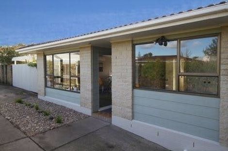Photo of property in 3/13 Northall Road, New Lynn, Auckland, 0600