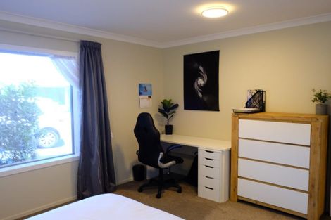 Photo of property in 19u4 Collins Avenue, Tawa, Wellington, 5028