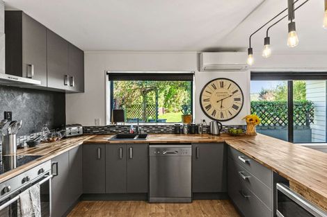 Photo of property in 123 Ravensdale Rise, Westmorland, Christchurch, 8025