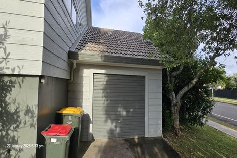 Photo of property in 14 Gosford Drive, Botany Downs, Auckland, 2010