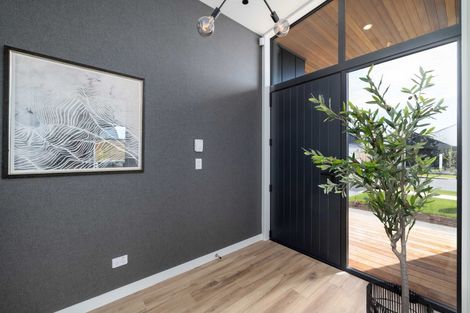 Photo of property in 8 Half Pint Lane, Halswell, Christchurch, 8025