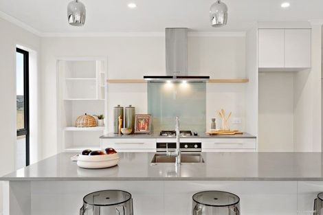 Photo of property in 76 Hayfield Way, Karaka, Papakura, 2113