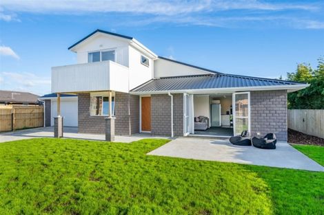 Photo of property in 16 Poulson Grove, Trentham, Upper Hutt, 5018