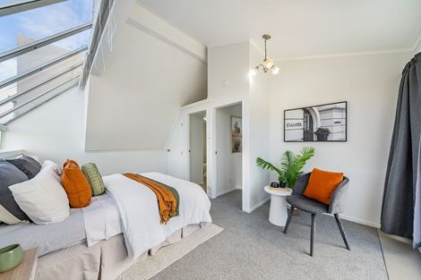 Photo of property in Mcfarlane Mews, 7/2 Mcfarlane Street, Mount Victoria, Wellington, 6011