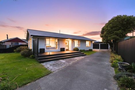 Photo of property in 12 Thompsons Road, Belfast, Christchurch, 8051