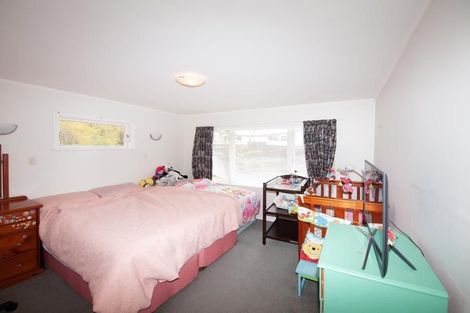 Photo of property in 11 Braemar Terrace, Johnsonville, Wellington, 6037