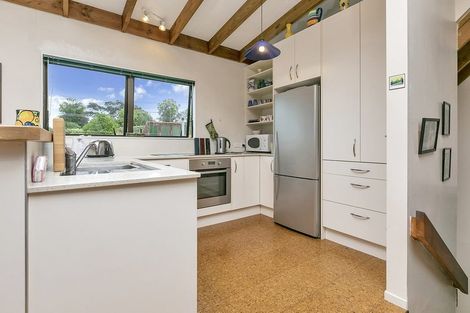 Photo of property in 2/26 Colonial Road, Birkenhead, Auckland, 0626