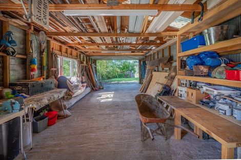 Photo of property in 4 Cemetery Road, Wainui, French Farm, 7582