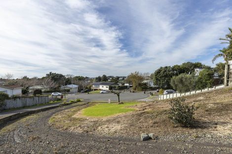 Photo of property in 13 Acacia Place, Bell Block, New Plymouth, 4312