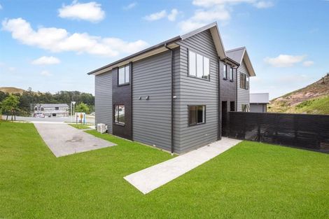 Photo of property in 27 Oakum Road, Whitby, Porirua, 5024