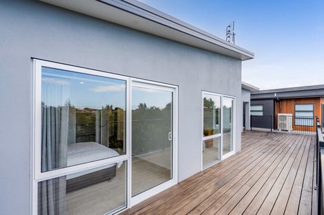 Photo of property in 4 Kakariki Lane, Waiwhakaiho, New Plymouth, 4312