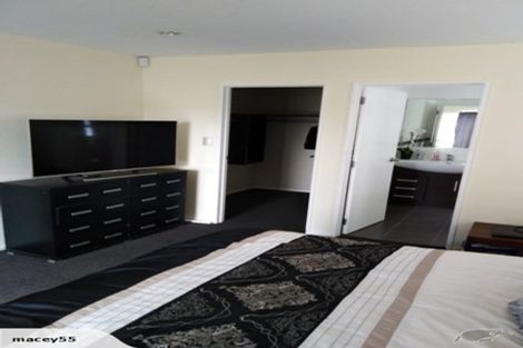 Photo of property in 9 Maadi Place, Papakura, 2110