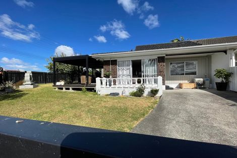 Photo of property in 1/2 Palm Court Drive, Glen Eden, Auckland, 0602