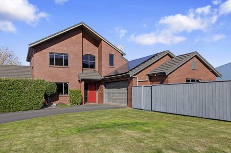 Photo of property in 17 Garrett Place, Riverstone Terraces, Upper Hutt, 5018