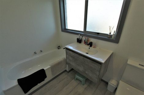 Photo of property in 6 Marlborough Place, Tokoroa, 3420