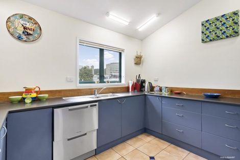 Photo of property in 8 Hall Avenue, Newtown, Wellington, 6021