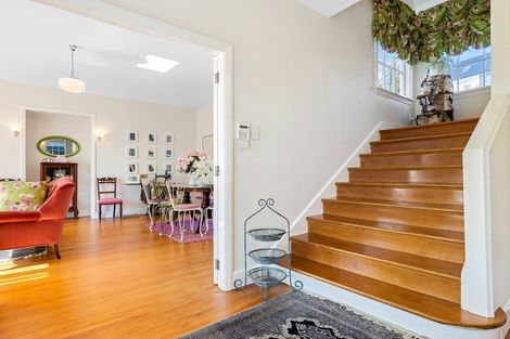 Photo of property in 49 Cashmere Road, Cashmere, Christchurch, 8022