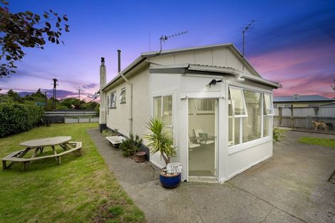 Photo of property in 2 Standish Street, Inglewood, 4330