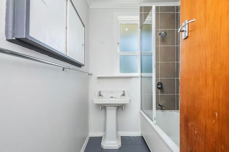 Photo of property in 28 Henry Street, Ebdentown, Upper Hutt, 5018