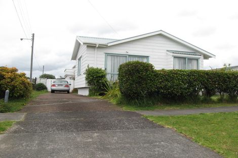Photo of property in 2/12 House Avenue, Mangere Bridge, Auckland, 2022
