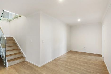 Photo of property in 20 Grumman Lane, Newlands, Wellington, 6037
